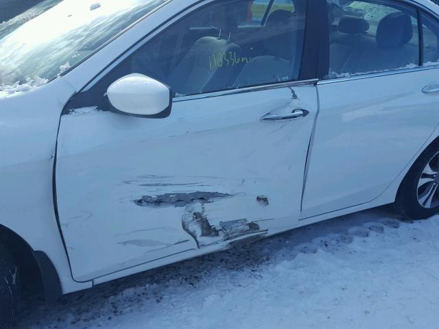 1HGCR2F34DA066570 - 2013 HONDA ACCORD LX WHITE photo 9