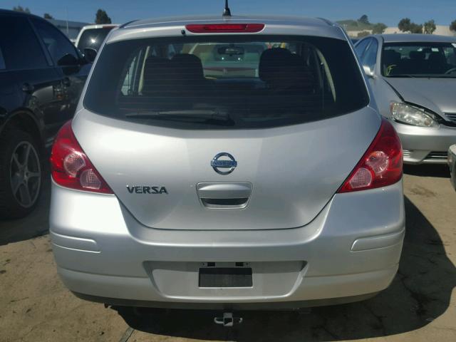 3N1BC13E47L381459 - 2007 NISSAN VERSA S SILVER photo 9