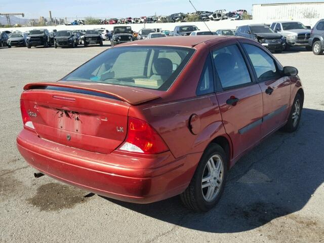 1FAFP33PXYW341274 - 2000 FORD FOCUS LX RED photo 4