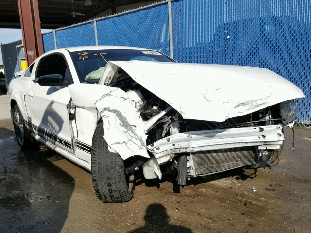 1ZVBP8AM7D5278050 - 2013 FORD MUSTANG WHITE photo 1