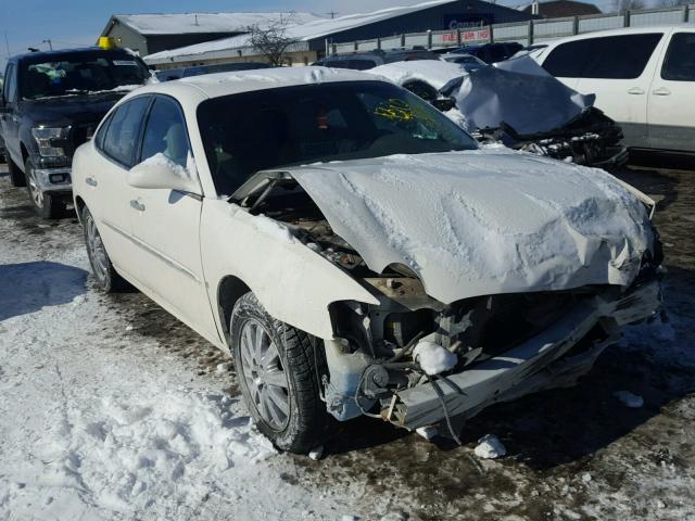 2G4WD582271224608 - 2007 BUICK LACROSSE C WHITE photo 1