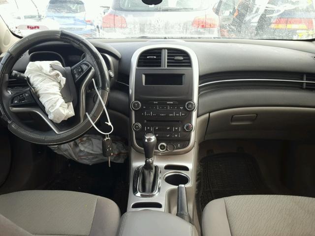 1G11B5SL5FF288177 - 2015 CHEVROLET MALIBU LS შავი ფოტო 9