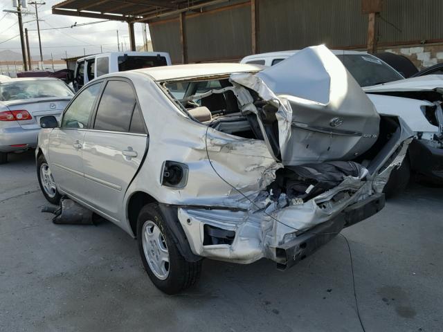 4T1BF32K12U535241 - 2002 TOYOTA CAMRY LE SILVER photo 3