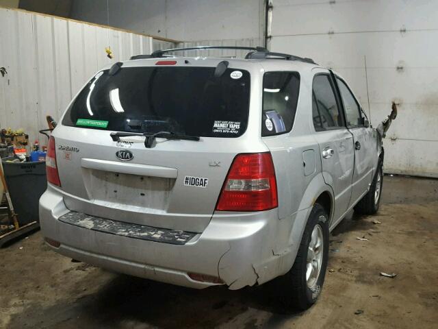 KNDJC735895872843 - 2009 KIA SORENTO LX SILVER photo 4