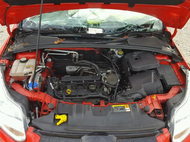 1FAHP3F23CL149357 - 2012 FORD FOCUS SE RED photo 7