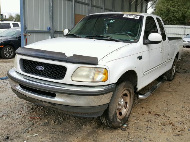 1FTZX1725WNB07511 - 1998 FORD F150 WHITE photo 2