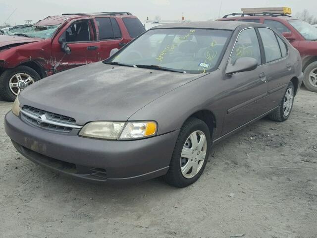 1N4DL01D9WC194566 - 1998 NISSAN ALTIMA XE GRAY photo 2