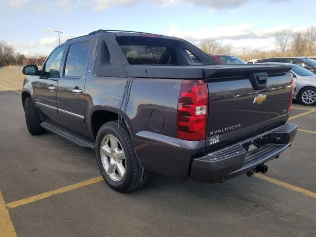 3GNVKGE09AG103990 - 2010 CHEVROLET AVALANCHE GRAY photo 3