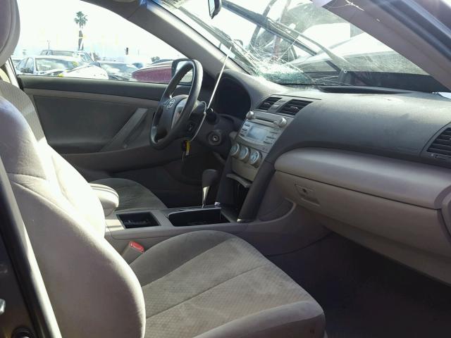 4T4BE46K88R039595 - 2008 TOYOTA CAMRY CE GRAY photo 5