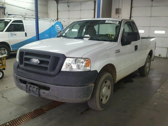 1FTRF12247NA05029 - 2007 FORD F150 WHITE photo 2