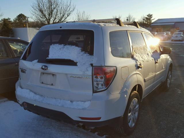 JF2SH61679G741484 - 2009 SUBARU FORESTER 2 WHITE photo 4