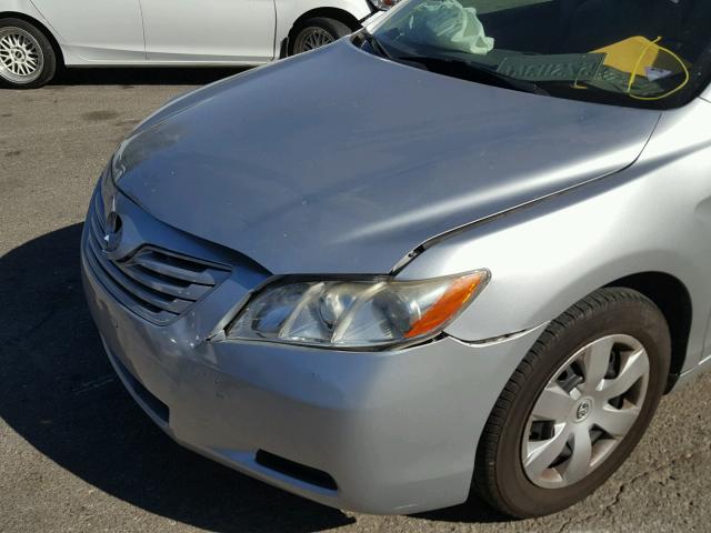 JTNBE46K473105915 - 2007 TOYOTA CAMRY NEW SILVER photo 9