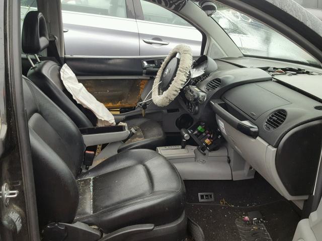 3VWCB21C91M444209 - 2001 VOLKSWAGEN NEW BEETLE 黑色 照片 5