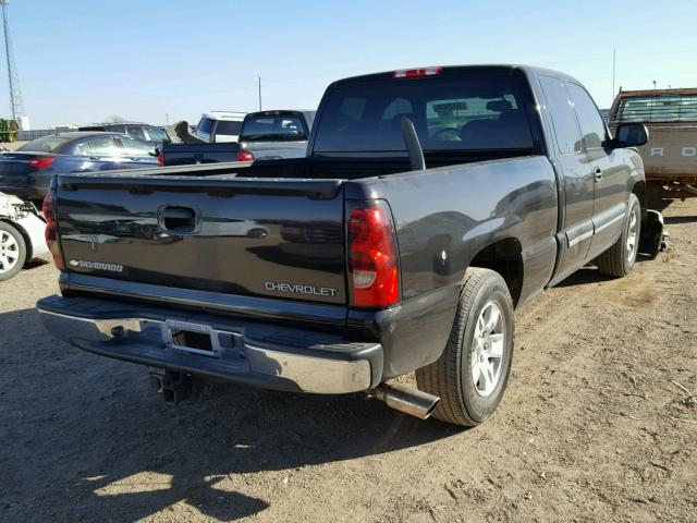 2GCEC19T551163903 - 2005 CHEVROLET SILVERADO BLACK photo 4