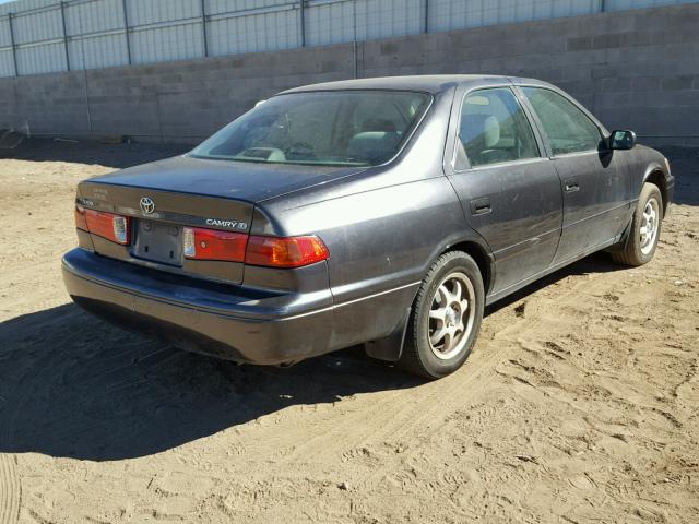 JT2BG28K2Y0392120 - 2000 TOYOTA CAMRY LE GRAY photo 4