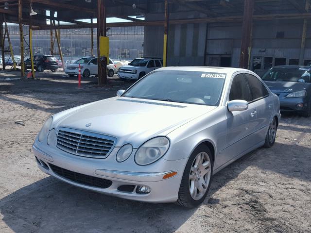 WDBUF70J53A096867 - 2003 MERCEDES-BENZ E 500 SILVER photo 2