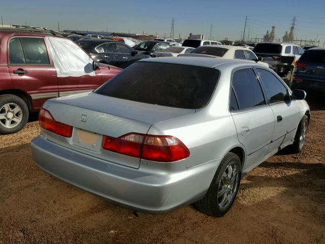 JHMCG6654YC002230 - 2000 HONDA ACCORD LX SILVER photo 4