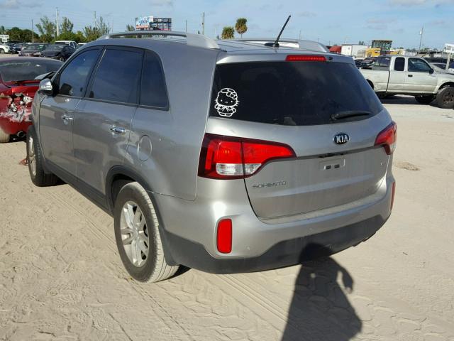 5XYKT4A68FG596343 - 2015 KIA SORENTO LX SILVER photo 3