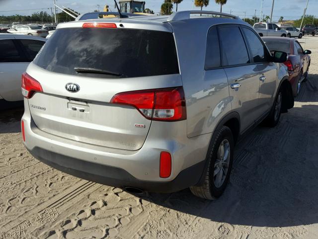 5XYKT4A68FG596343 - 2015 KIA SORENTO LX SILVER photo 4