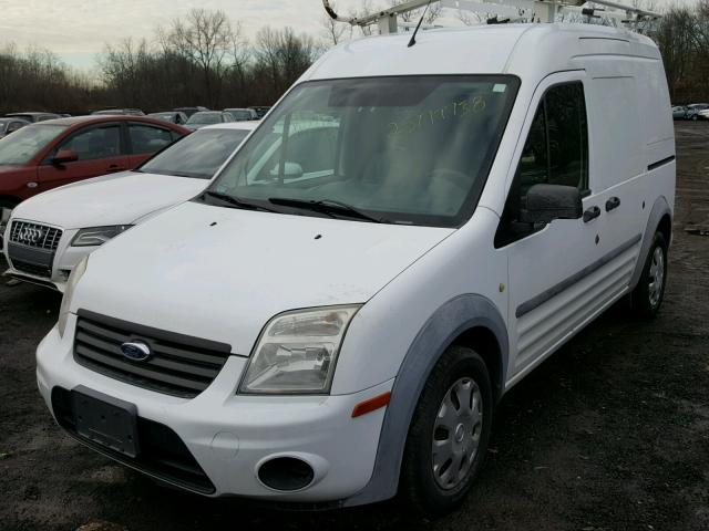 NM0LS7BN3BT048566 - 2011 FORD TRANSIT CO WHITE photo 2