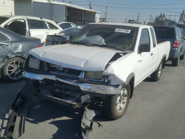 1N6DD26S9YC375127 - 2000 NISSAN FRONTIER K WHITE photo 2