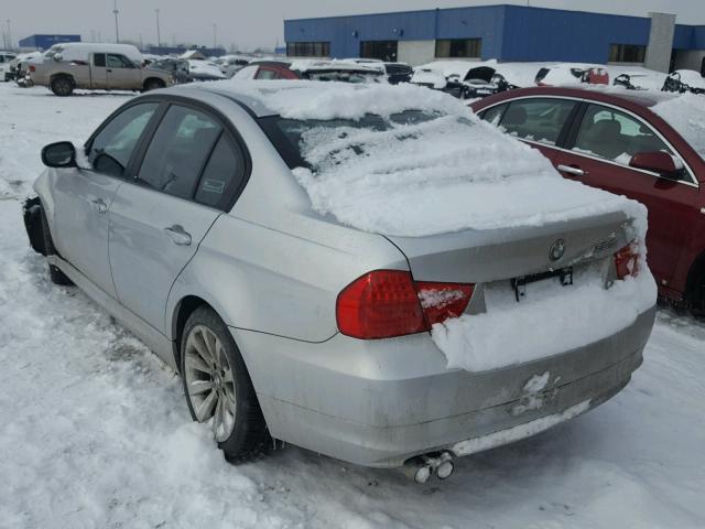 WBAPK7C54AA458187 - 2010 BMW 328 XI SILVER photo 3