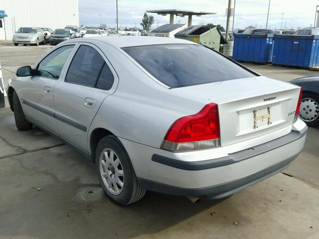 YV1RS61R212030022 - 2001 VOLVO S60 SILVER photo 3