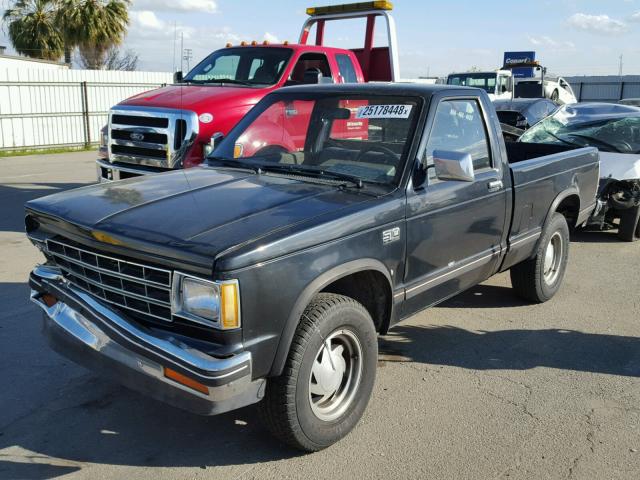 1GCCS14ZXJ8239970 - 1988 CHEVROLET S10 BLACK photo 2