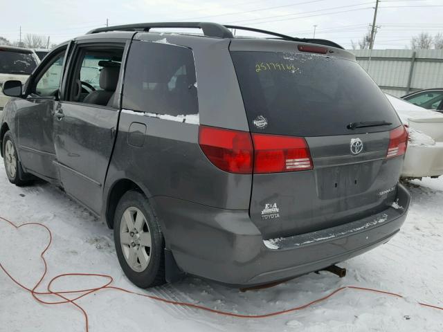 5TDZA22C35S261604 - 2005 TOYOTA SIENNA XLE GRAY photo 3