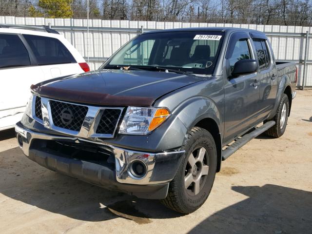 1N6AD07U17C432538 - 2007 NISSAN FRONTIER C CHARCOAL photo 2