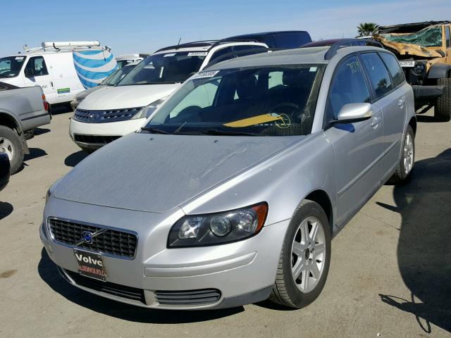 YV1MW390662229780 - 2006 VOLVO V50 2.4I SILVER photo 2