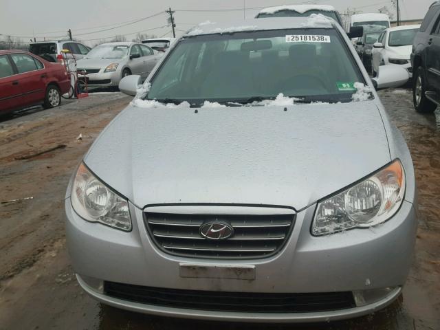 KMHDU46DX8U411168 - 2008 HYUNDAI ELANTRA GL SILVER photo 9