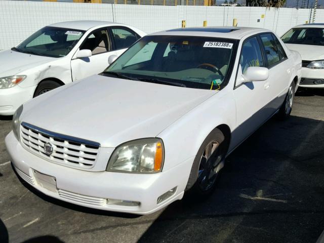 1G6KF57925U231705 - 2005 CADILLAC DEVILLE DT WHITE photo 2