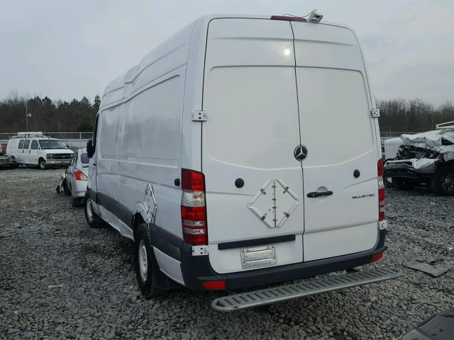 WD3PE8DE4E5902806 - 2014 MERCEDES-BENZ SPRINTER 2 WHITE photo 3