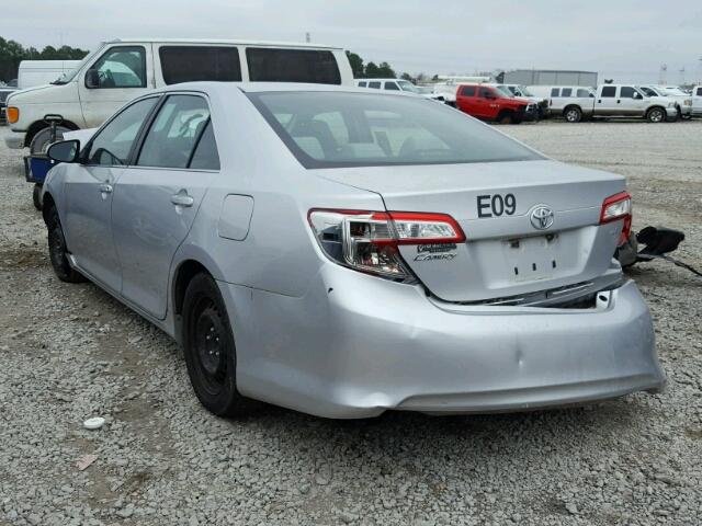 4T4BF1FK9CR169969 - 2012 TOYOTA CAMRY BASE SILVER photo 3