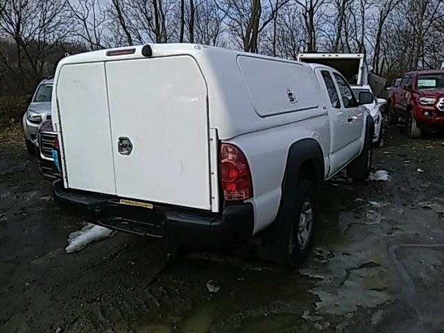 5TFTX4GN4FX047047 - 2015 TOYOTA TACOMA PRE WHITE photo 4