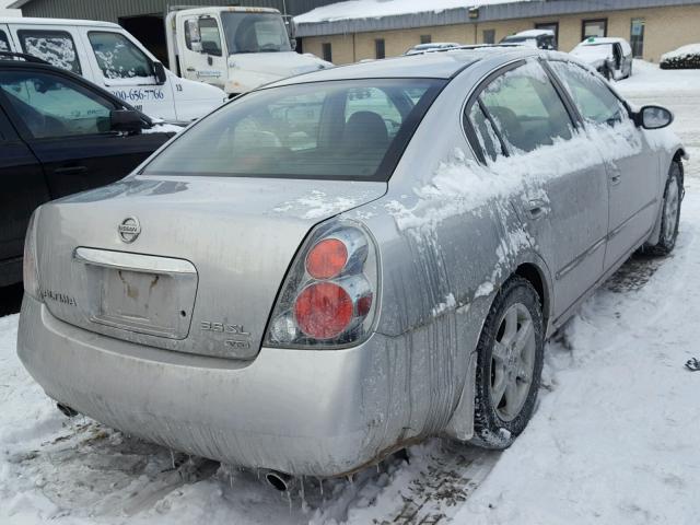 1N4BL11D25C951979 - 2005 NISSAN ALTIMA SE SILVER photo 4