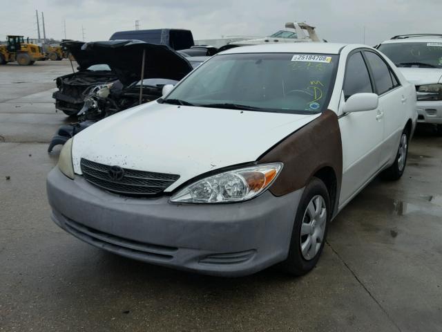 4T1BE32K23U215639 - 2003 TOYOTA CAMRY LE WHITE photo 2