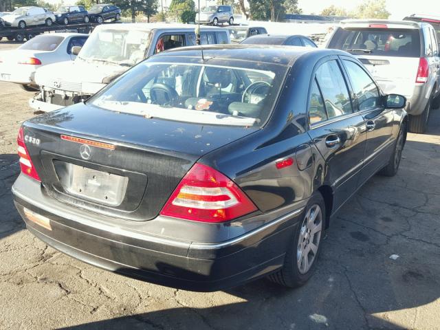 WDBRF64J35F603362 - 2005 MERCEDES-BENZ C 320 BLACK photo 4