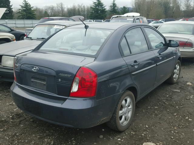 KMHCN46CX6U054569 - 2006 HYUNDAI ACCENT GLS CHARCOAL photo 4