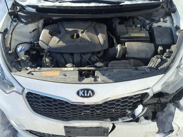 KNAFK4A69G5611153 - 2016 KIA FORTE LX WHITE photo 7