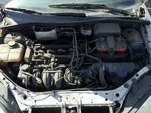 1FAFP34N26W147610 - 2006 FORD FOCUS ZX4 WHITE photo 7