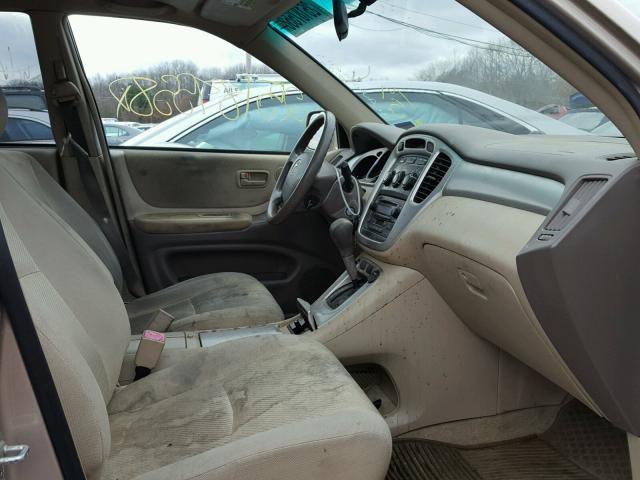 JTEHD21A250034776 - 2005 TOYOTA HIGHLANDER GOLD photo 5