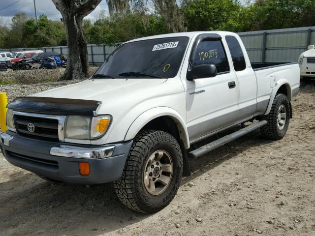 4TAWN72N9YZ642555 - 2000 TOYOTA TACOMA XTR WHITE photo 2