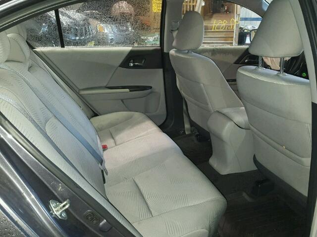 1HGCR2F32FA031061 - 2015 HONDA ACCORD LX GRAY photo 6