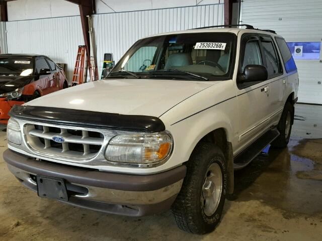 1FMDU34X4TZB93232 - 1996 FORD EXPLORER WHITE photo 2