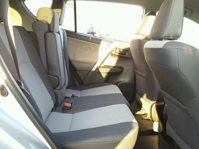 2T3ZFREV2FW133443 - 2015 TOYOTA RAV4 LE Gümüş foto 6