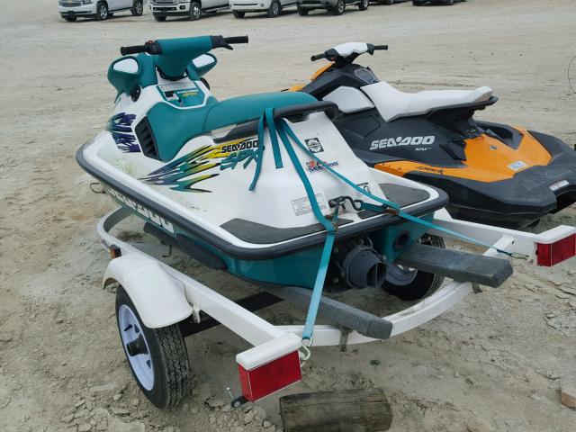 ZZN44011J596 - 1996 BOMBARDIER SEADOO WHITE photo 3