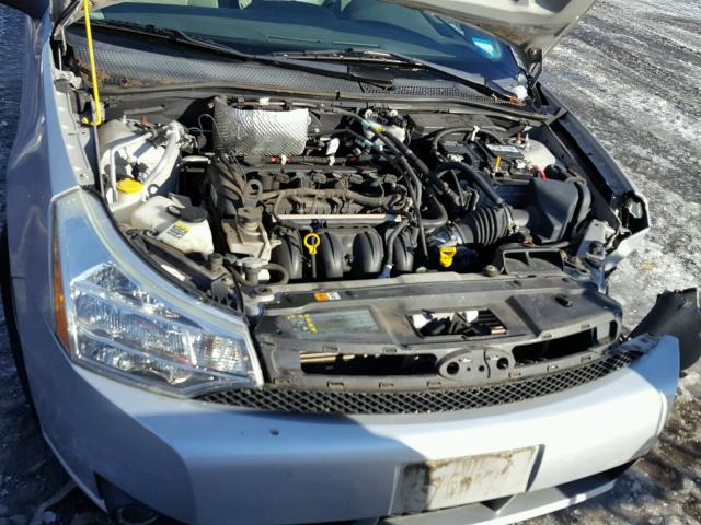 1FAHP35NX8W296292 - 2008 FORD FOCUS SE SILVER photo 7