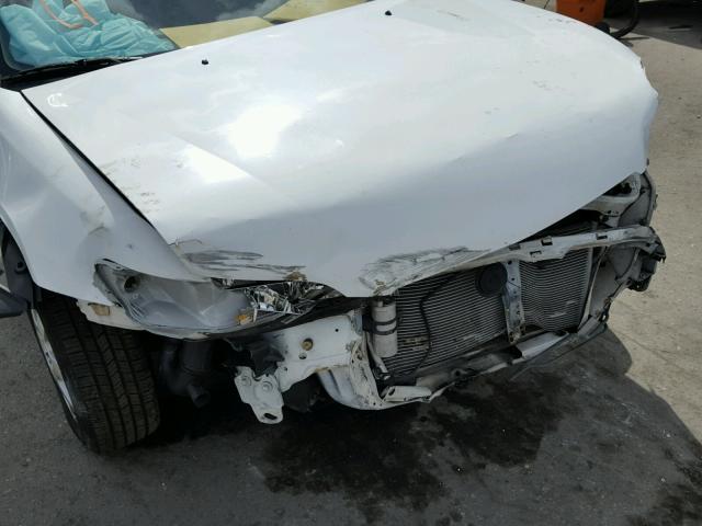 1HGCG5647WA139546 - 1998 HONDA ACCORD LX WHITE photo 9